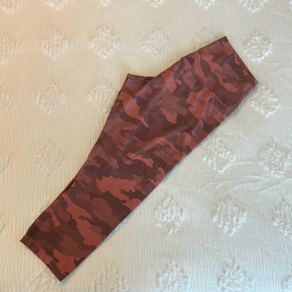 Lululemon 21” leggings